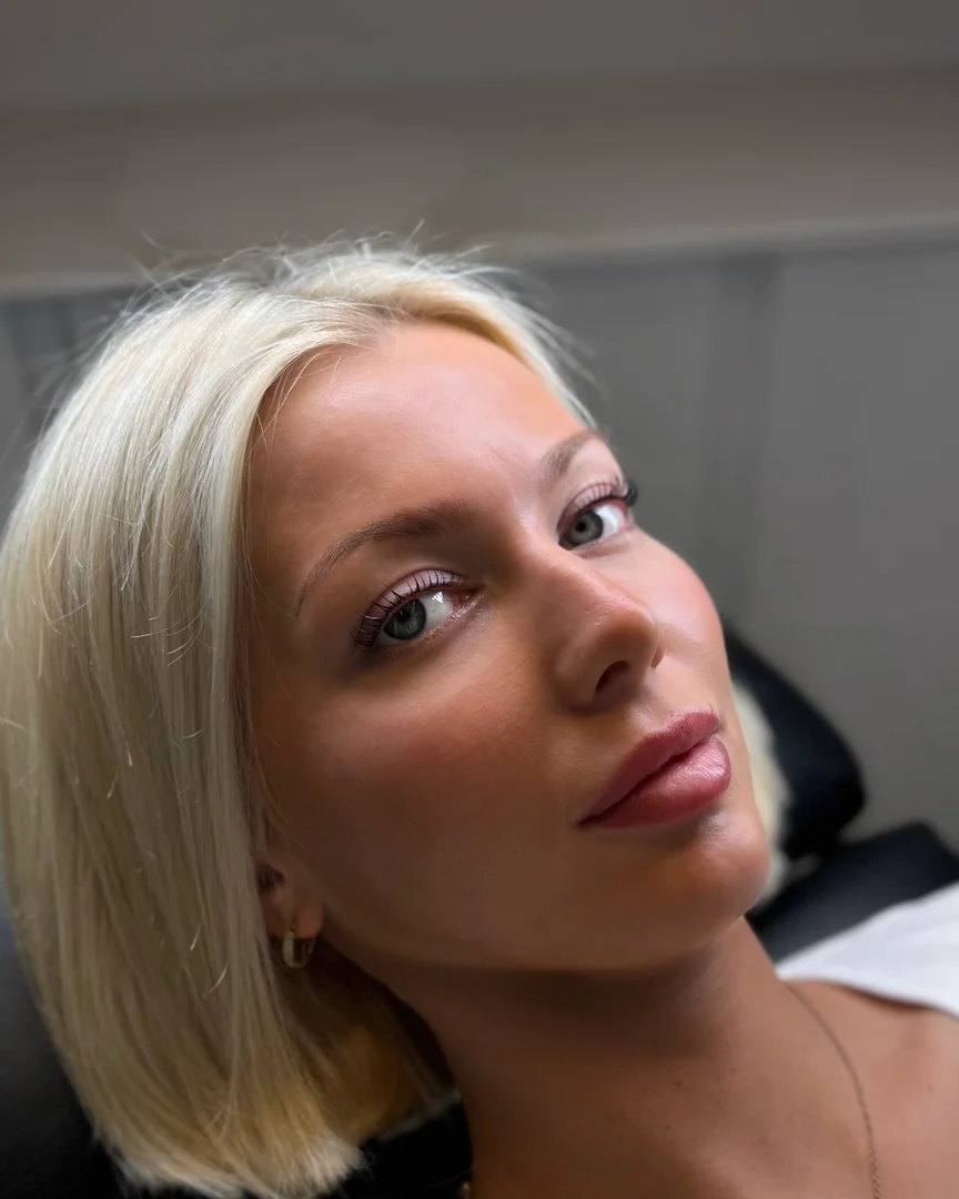 Lash & Browlift hos Dilvialashes – Resultat